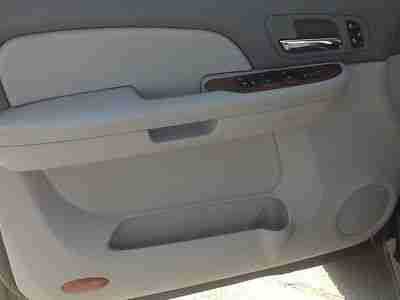 LTZ DIESEL 6.6L 4X4 3/4 TON ALLISON TRANSMISSION LEATHER HEATED SEATS IMMACULATE, image 21