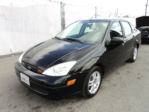 2002 ford focus se sedan 4-door 2.0l, no reserve