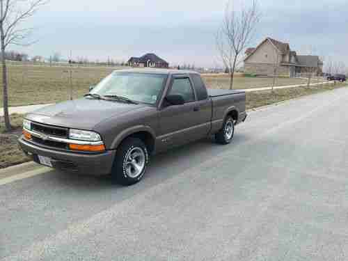 NO RESERVE LOW MILEAGE 1998 CHEVY S-10, image 9