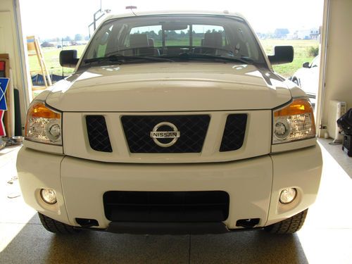 2008 nissan titan pro-4x extended cab pickup 4-door 5.6l