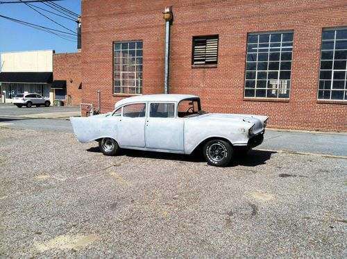 1957 chevrolet sedan 4-door 210 2100 powerglide clean hot rod rat street