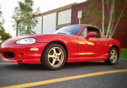 1999 miata low miles only 46k  no reserve