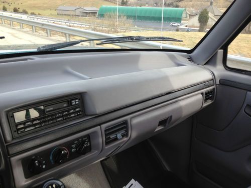 1996 ford f-150 xlt standard cab pickup 2-door 4.9l