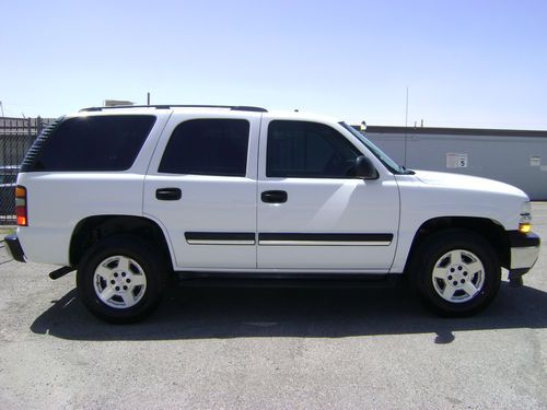 2005 chevrolet tahoe ls one owner clean title 5.3l 4x4 95k mi extra clean