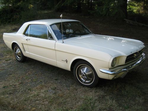 1964 1/2 / 65 ford mustang / 81491 original miles / rust free