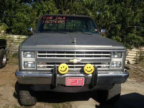 1987 chevy silverado 1500 4x4 low miles!!!!!!