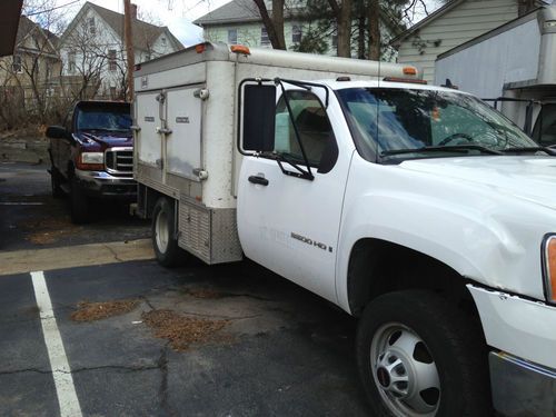 Gmc 3500 dually refridgerator truck