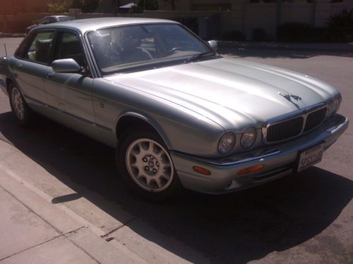 2000 jaguar xj8 base sedan 4-door 4.0l