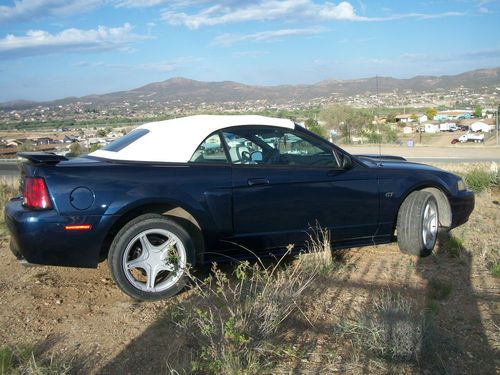 2001 ford mustang convertible