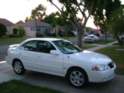 2005 nissan sentra special edition only 40k. mint condition