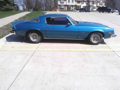 1975 chevrolet camaro base coupe 2-door 5.7l