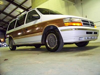 One Owner - Well Kept - NO RESERVE - Good Options - Cold A/C, image 2