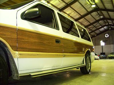 One Owner - Well Kept - NO RESERVE - Good Options - Cold A/C, image 8