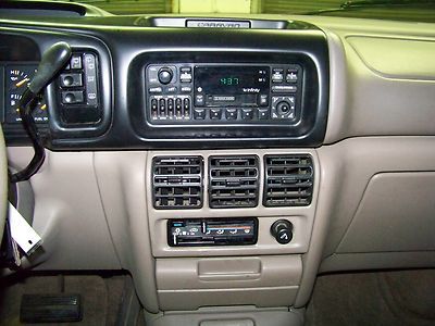 One Owner - Well Kept - NO RESERVE - Good Options - Cold A/C, image 36