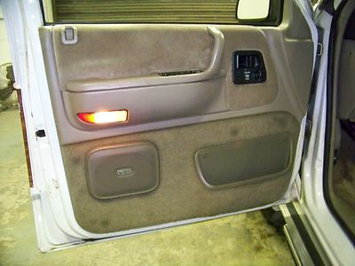 One Owner - Well Kept - NO RESERVE - Good Options - Cold A/C, image 39