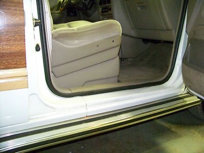 One Owner - Well Kept - NO RESERVE - Good Options - Cold A/C, image 59