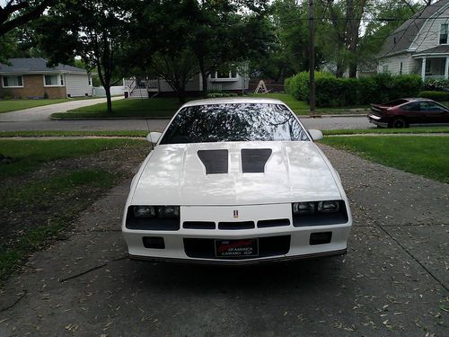 1982 Camaro, image 2