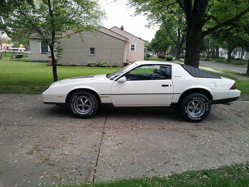 1982 Camaro, image 3