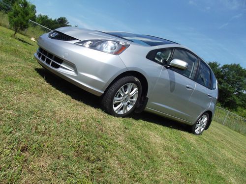 2012 honda fit sport hatchback 4-door 1.5l  nice!!  great gas mileage!!!!
