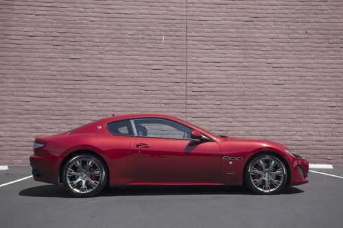 2013 maserati granturismo sport