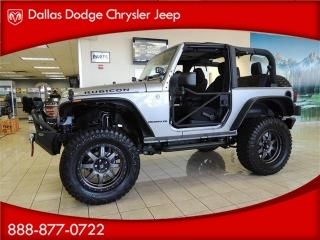 Custom two door sport utility vehicle suv 3.6 liter six cylinder lift warranty