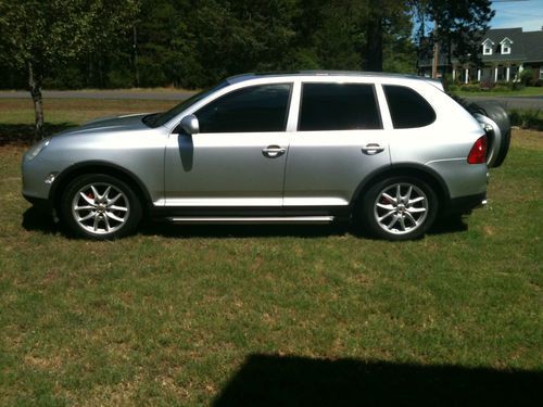 2004 porsche cayenne turbo sport utility 4-door 4.5l