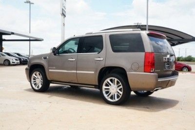 2013 cadillac escalade luxury sport utility 4-door 6.2l
