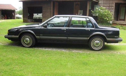 1990 90 oldsmobile delta 88 royale 4 door 122,046 miles