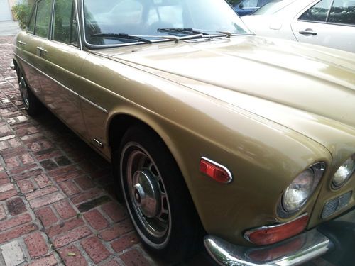 Beautiful 1973 Vintage Jaguar, image 4