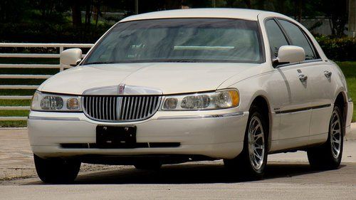 2000 lincoln town car signature series premium luxury sedan fla car no reserve