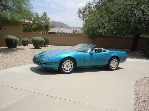 1994 chevrolet corvette convertible 2-door 5.7l bright aqua matallic sport seats