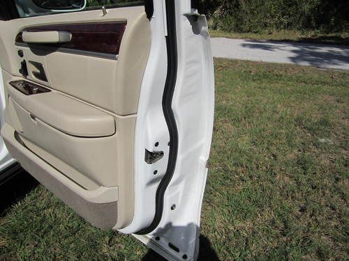 2003 Lincoln Towncar 180