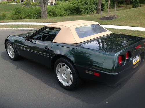 1993 chevrolet 40th anniversary corvette convertible...31k miles! beautiful car