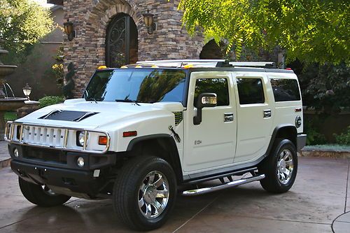 2007 hummer h2 luxury for sale~white/black~chrome pkg-touch screen rear tvs~mint