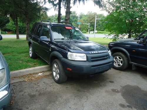 2002 landrover freelander runs &amp; drive it needs paint &amp; battery