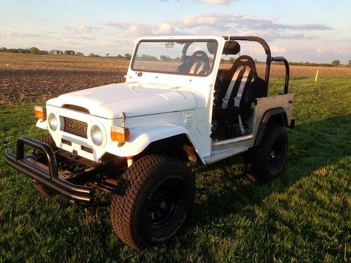 1976 toyota land cruiser fj40 custom aluminum tub,frame,disc brakes,pwr steering