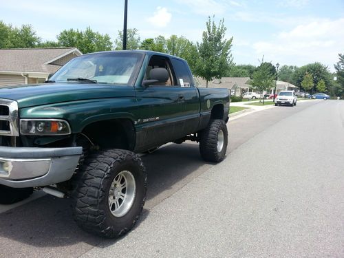 Very nice green dodge ram 98 4x4