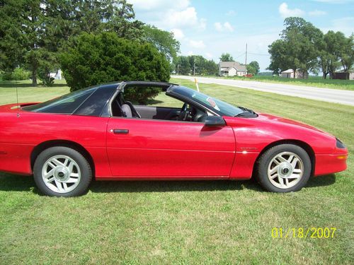 1994 chevrolet camaro base coupe 2-door 3.4l