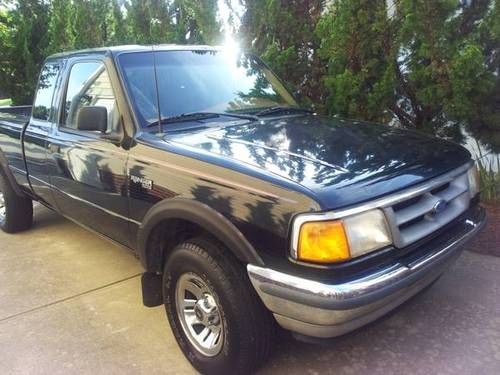 1996 ford ranger xlt, 4x4, ext cab, 4.0 v6, 5 speed manual - $2200 (raleigh)