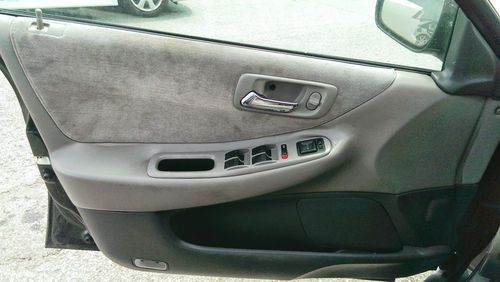 1998 Honda Accord LX Sedan 4-Door 2.3L, image 8