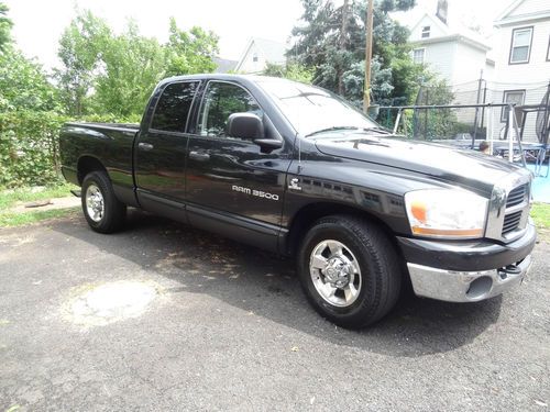 2006 black dodge ram 3500  quad cab automatic pick up