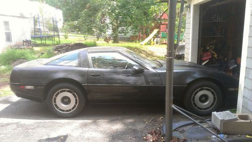 1985 chevrolet corvette base hatchback 2-door 5.7l