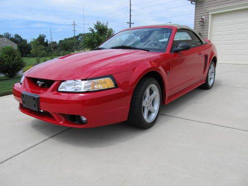 1999 ford mustang svt cobra convertible 4700 original miles!