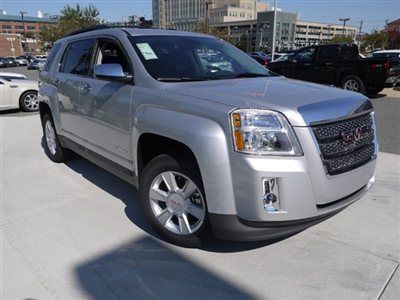 New 2013 gmc terrain denali with leather, sunroof, back-up camera