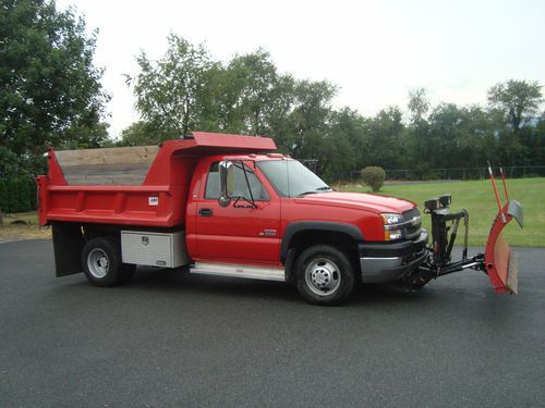 2004 silverado 3500 4wd w/ dump bed - 11,775 original mileage- v8 duramax diesel