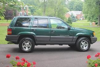 1996 jeep grand cherokee laredo sport utility 4-door 4.0l  one owner