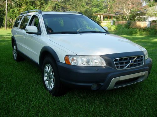 2007 Pristine White XC-70 AWD Cross Country, image 2