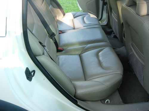 2007 Pristine White XC-70 AWD Cross Country, image 8
