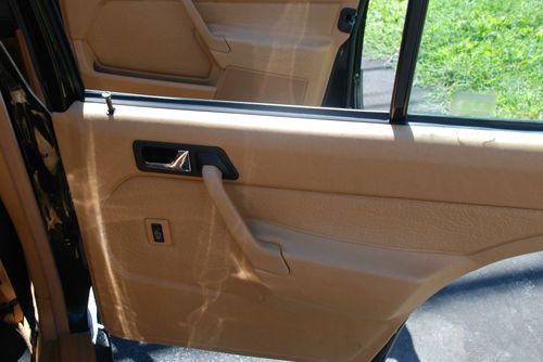 mercedes 190e, 61K One Owner, garage kept, 1993, image 17