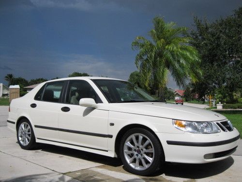 Florida owned 9-5 aero sedan low miles! nicest one around! lot of pics dont miss